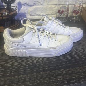 Nike Court Legacy Lift Triple White- women’s sneakers